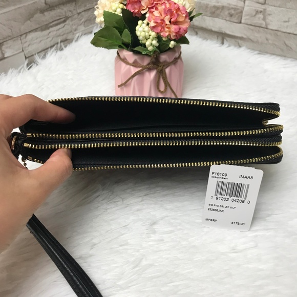 👜‼️HOT SALES‼️🌺DOUBLE ZIP WALLET 8" - Picture 5 of 8